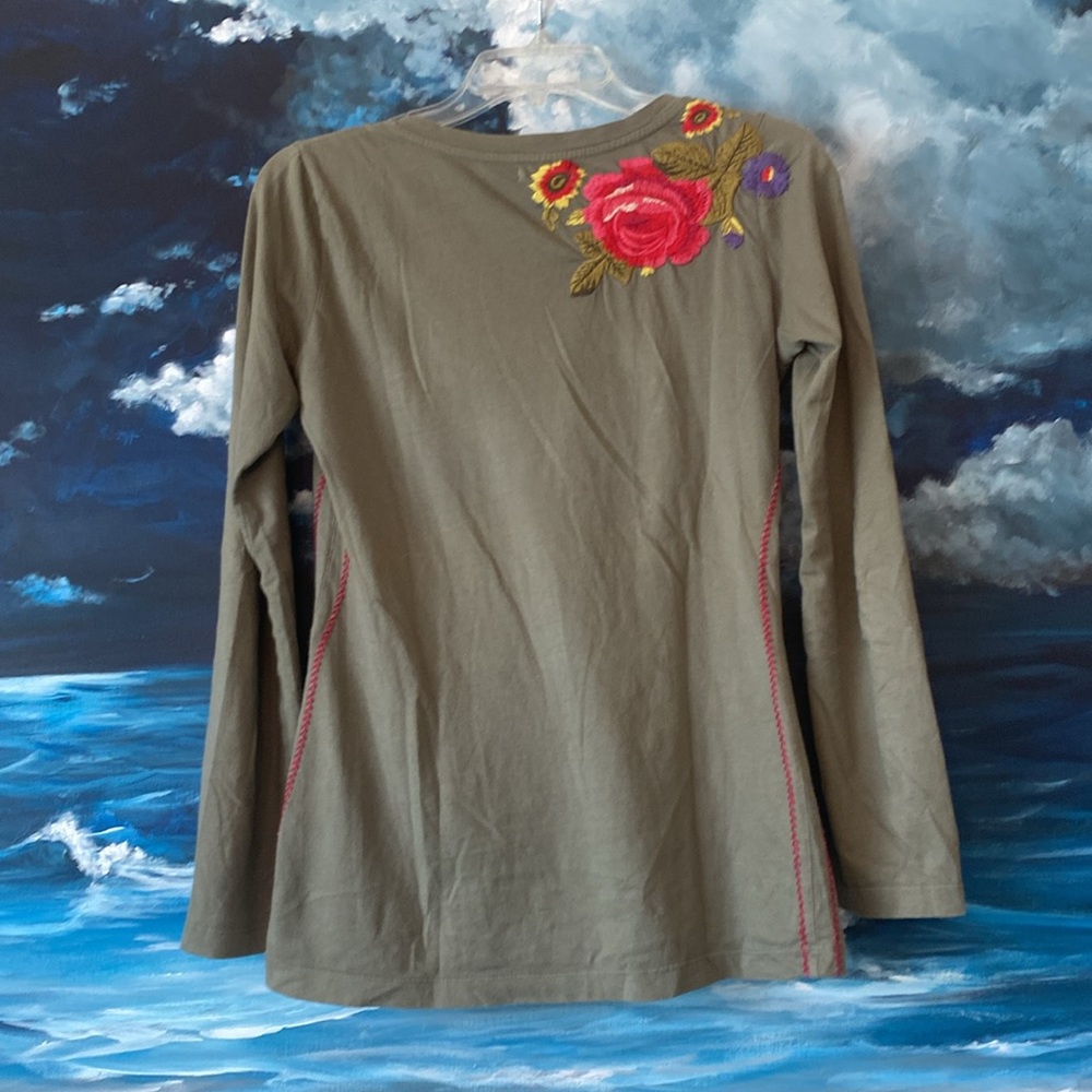 Floral Embroidered Women's Top - Green - Picture 4 of 7